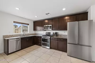 8960 Wolf River Drive, Reno, NV 89506 - Photo 3