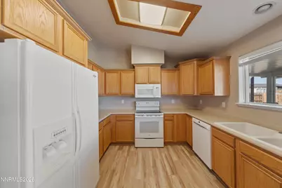794 Sparrow Drive, Fernley, NV 89408 - Photo 5