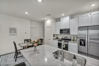 1634 Icelandic Way, Reno, NV 89523 - Photo 5