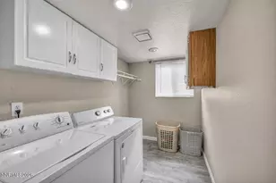 8655 Silver Shores Dr, Reno, NV 89506 - Photo 19