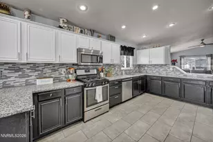 18270 Cedar View Ct, Reno, NV 89508 - Photo 7