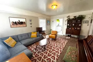 627 E 2nd St, Reno, NV 89502 - Photo 3