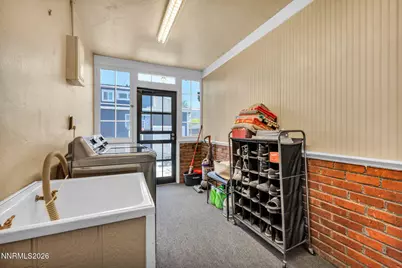 911 F Street, Sparks, NV 89431 - Photo 27