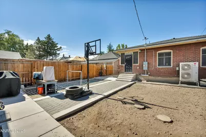 911 F Street, Sparks, NV 89431 - Photo 15