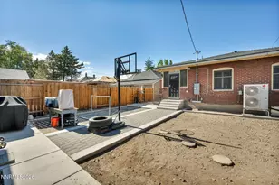 911 F St, Sparks, NV 89431 - Photo 15