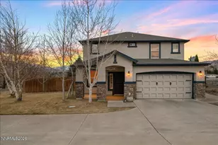 1091 Crown View Dr, Reno, NV 89523 - Photo 3