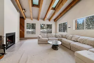 353 Sherwood Dr, Stateline, NV 89449 - Photo 5