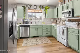 998 Julia Ln, Fernley, NV 89408 - Photo 13