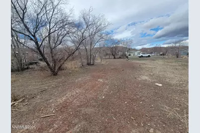 1060 Donner Trail, Silver Springs, NV 89429 - Photo 5
