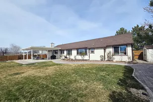 705 Tranquil Dr, Spanish Springs, NV 89441 - Photo 45