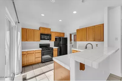7655 Los Lagos Avenue, Sparks, NV 89436 - Photo 5