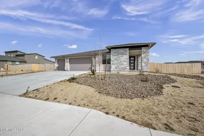 8600 Crandell Drive, Reno, NV 89506 - Photo 11