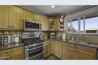 10585 Silver Knolls Boulevard, Reno, NV 89508 - Photo 11