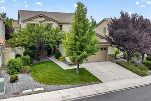10855 Pebble Hill Dr, Reno, NV 89521 - Photo 3