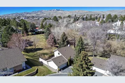 1195 Wagon Wheel Circle, Reno, NV 89503 - Photo 5