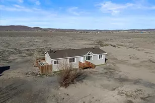 1640 W Fir Ave, Silver Springs, NV 89429 - Photo 3