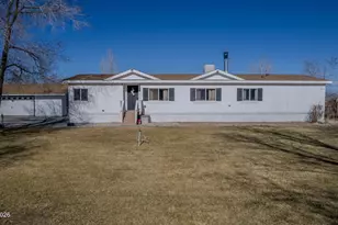 25 N Bybee Ln, Yerington, NV 89447 - Photo 3