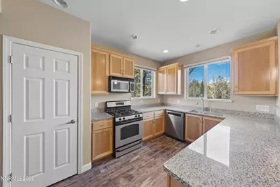 4877 Bougainvillea Circle, Sparks, NV 89436 - Photo 5