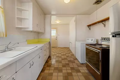 755 Balzar Circle, Reno, NV 89502 - Photo 5