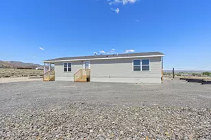 8260 Sycamore St, Silver Springs, NV 89429 - Photo 17