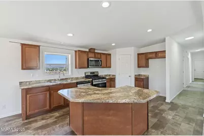 8260 Sycamore Street, Silver Springs, NV 89429 - Photo 25