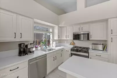 2790 Fairwood Drive, Reno, NV 89502 - Photo 13