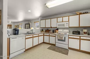 7497 Hebrides Ct, Reno, NV 89506 - Photo 9