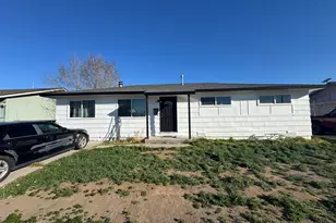 1536 Oxford Ave, Sparks, NV 89431 - Photo 1