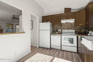 6290 Chesterfield Ln, Reno, NV 89523 - Photo 5