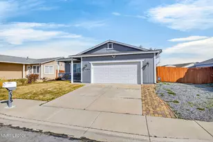 7385 Matisse Ct, Sun Valley, NV 89433 - Photo 5