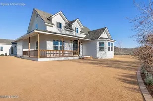 680 Rowe Pl, Sparks, NV 89441 - Photo 3