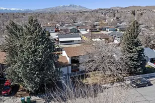 2557 Janelle Dr, Sparks, NV 89431 - Photo 3