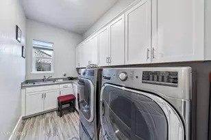 1213 Crawford Crk Ct, Reno, NV 89521 - Photo 15