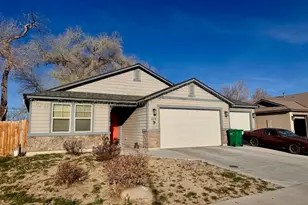 564 Grey Eagle Ln, Fernley, NV 89408 - Photo 1
