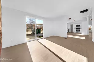 17575 Thrush Ln, Reno, NV 89508 - Photo 9