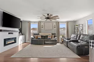 1329 White Bluffs Cir, Fernley, NV 89408 - Photo 19