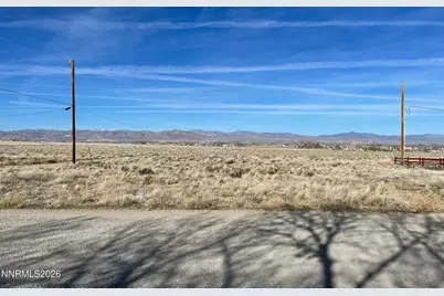 17 Overland Street, Yerington, NV 89447 - Photo 5