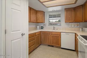 634 Travis Dr, Carson City, NV 89701 - Photo 9