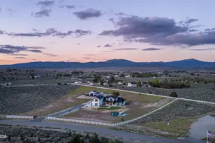 1409 Hunters Point Dr, Gardnerville, NV 89410 - Photo 59