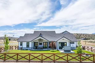 1409 Hunters Point Dr, Gardnerville, NV 89410 - Photo 41