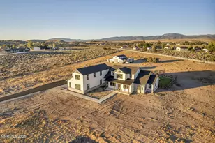 1409 Hunters Point Dr, Gardnerville, NV 89410 - Photo 101