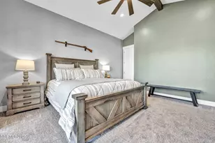 1409 Hunters Point Dr, Gardnerville, NV 89410 - Photo 25