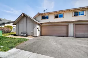 1544 Chester Square, Sparks, NV 89431 - Photo 3
