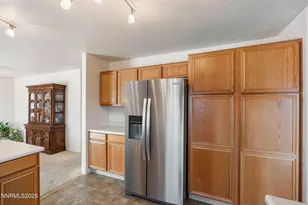 17295 Magnetite Dr, Reno, NV 89508 - Photo 11