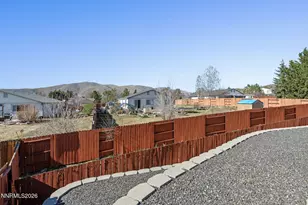 17295 Magnetite Dr, Reno, NV 89508 - Photo 33