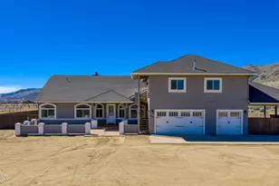 1215 Serpentine Rd, Reno, NV 89506 - Photo 3