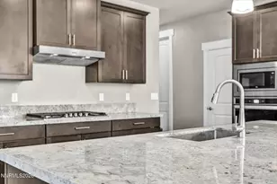 944 Los Alamitos St, Minden, NV 89423 - Photo 5