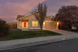 5570 Knoll View Way, Sparks, NV 89436 - Photo 1