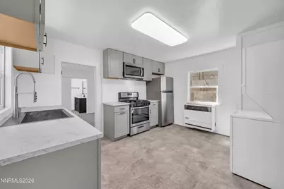 1739 Hymer Avenue, Sparks, NV 89431 - Photo 7