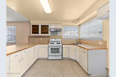 719 Palmwood Drive, Sparks, NV 89434 - Photo 17